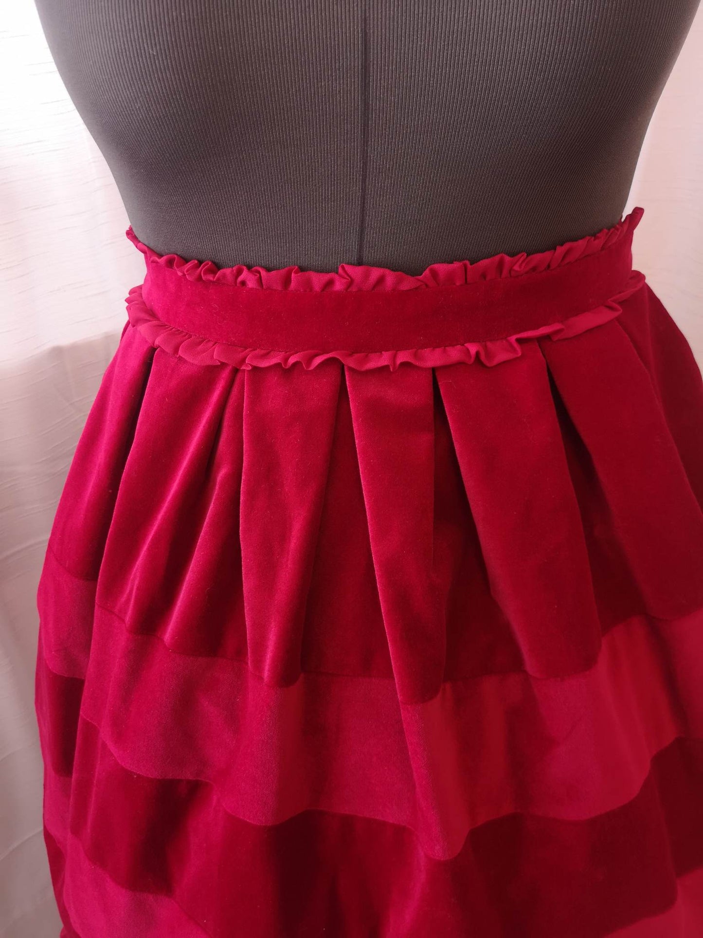 Velvet lemur skirt Red