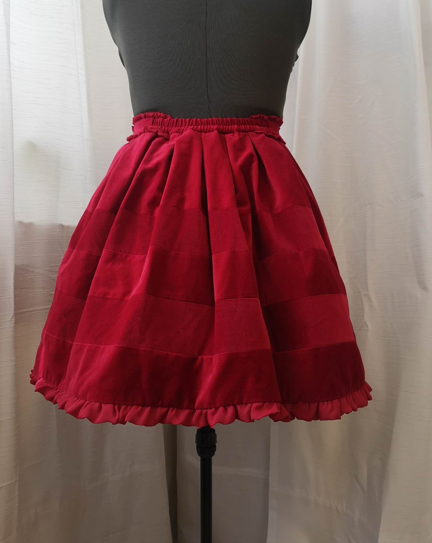 Velvet lemur skirt Red