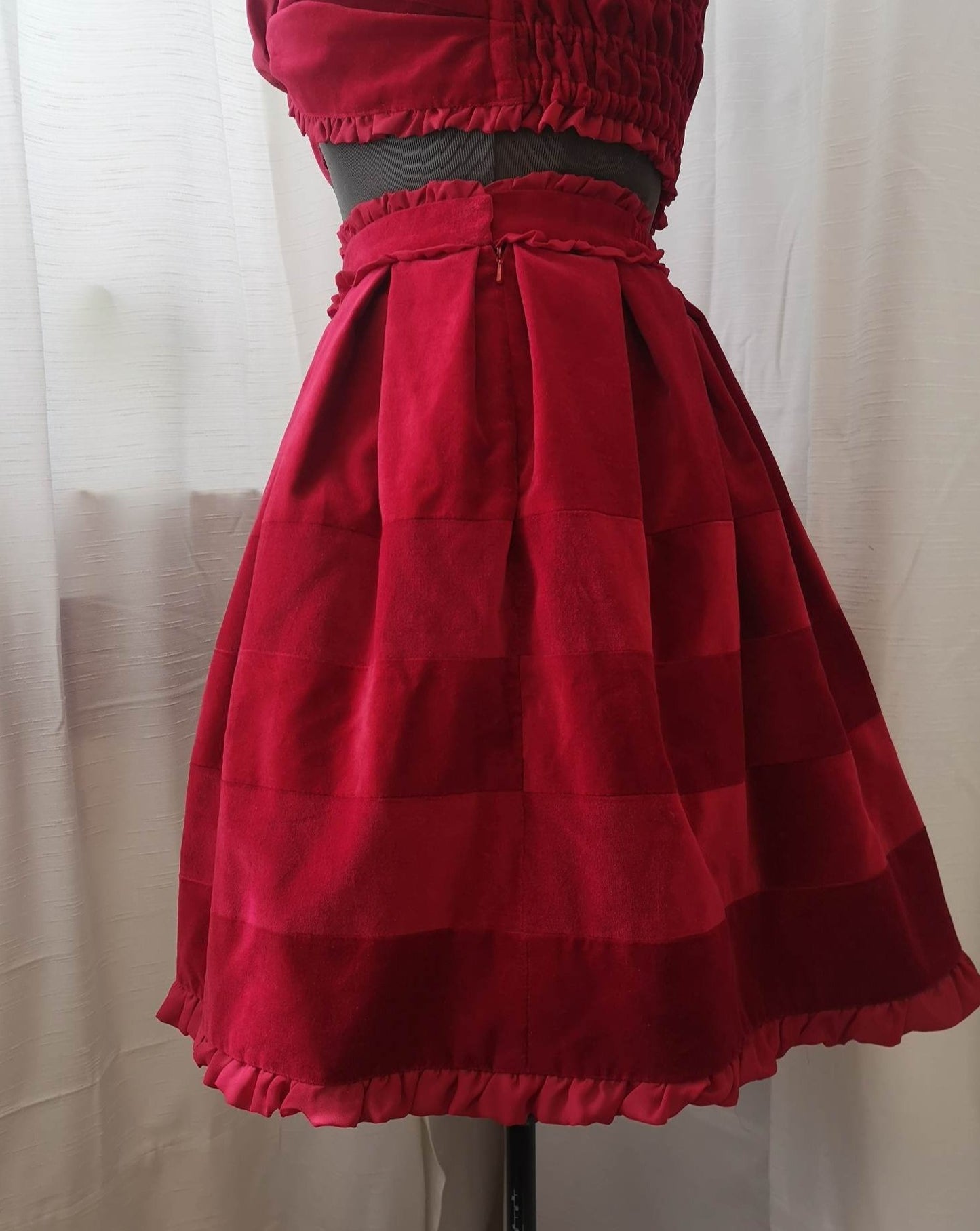 Velvet lemur skirt Red